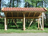 Feuerholzschuppen