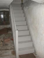 Kellertreppe_v-t