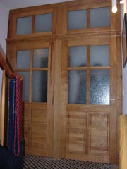 Wohnungseingangstr / Etagentr. Nach einem Muster von 1910. Massiv Eiche.